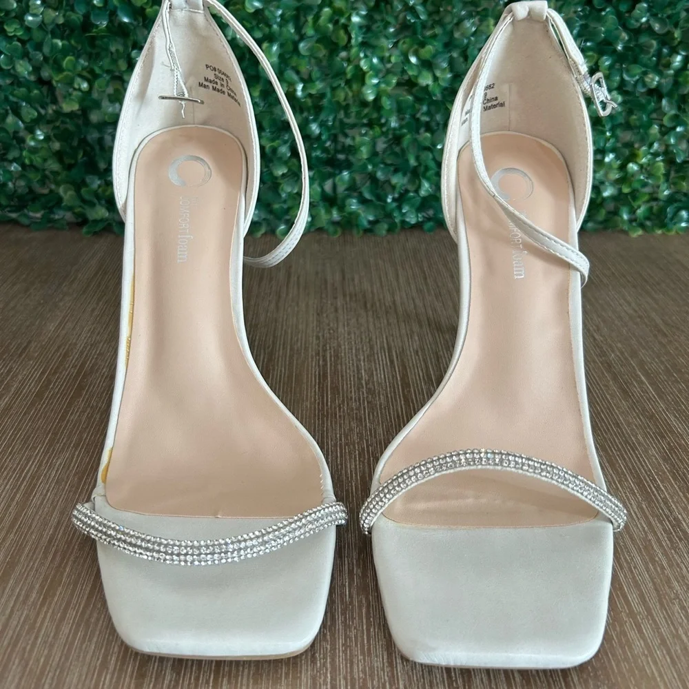 Journee Collection Zoya Heels Womens 9 Off White Square Toe Rhinestone Strap NEW - Picture 2 of 13